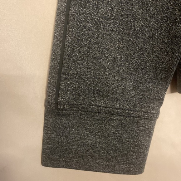 Lululemon On Track Crew Neck Sweatshirt, Size 6, Color Heathered Black - Picture 5 of 13